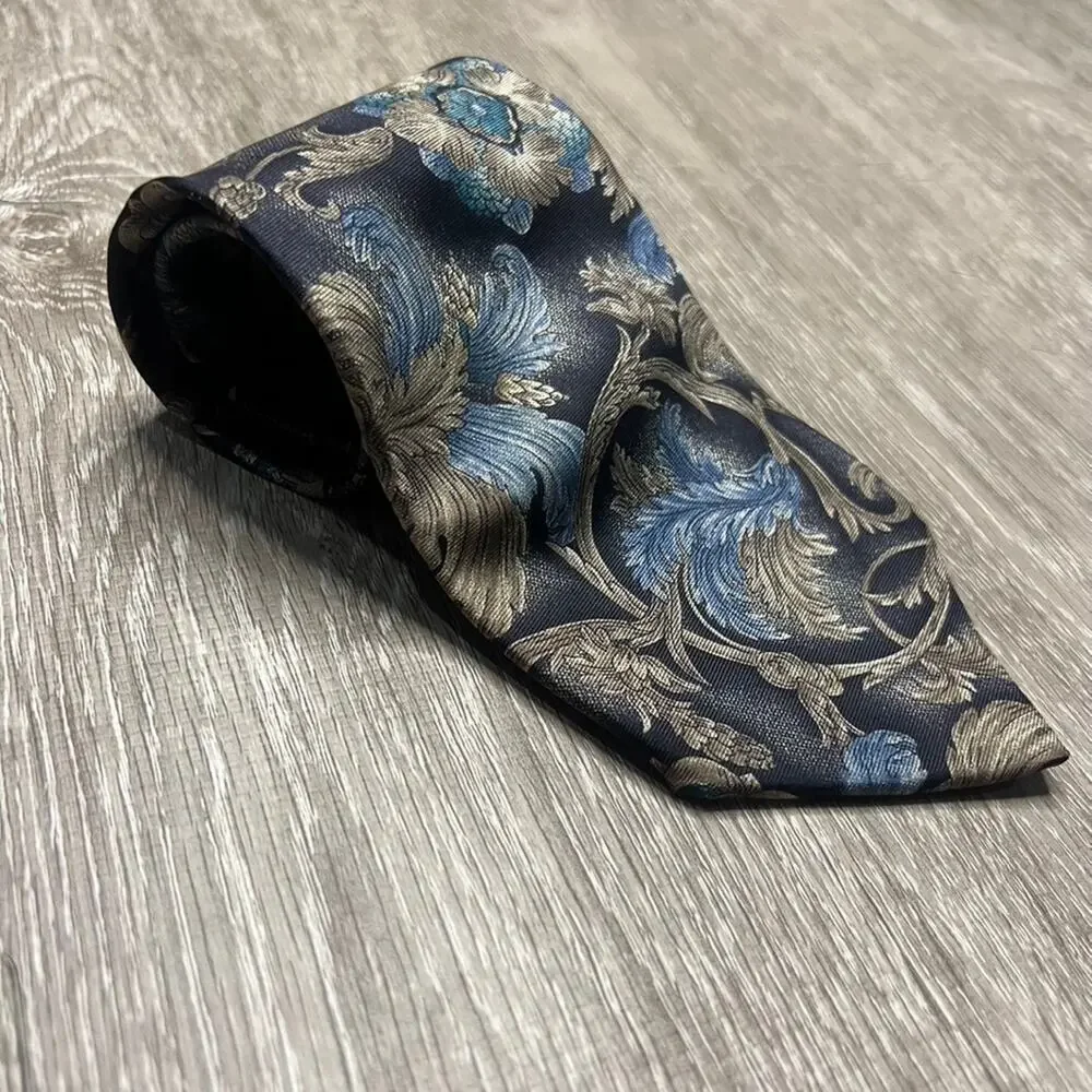 Etienne Aigner Men's Vintage Silk Floral Tie Blue Gray‎ Classic Length